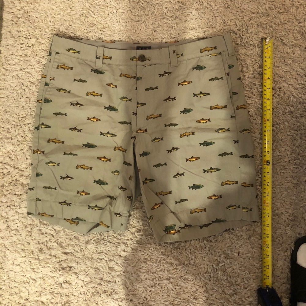 J. Crew Gramercy Dress Shorts Men’s 34 Fish